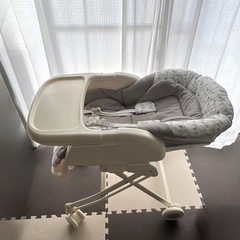 ベビー用チェア（離乳食チェア・ベビーカー兼用）の画像