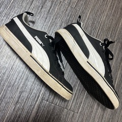 PUMA スニーカー23.5の画像