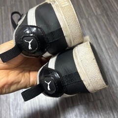 PUMA スニーカー23.5の画像