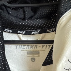 【NIKE】白パーカー Lサイズの画像