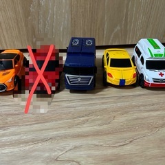 車　ロボット　4つセットの画像