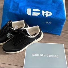 SANGACIO ×バンクシー コラボ スニーカー の画像