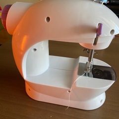 コンパクトミシンの画像