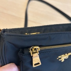 PRADA ショルダーバッグの画像