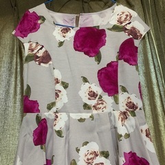 （未使用）花柄ワンピース👗の画像