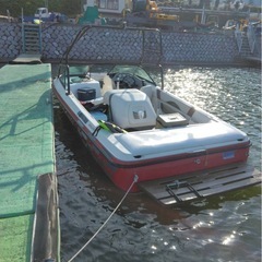 プレジャーボートの画像