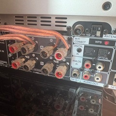 シルバーのmarantz製ミニコンポ、リモコン付き、2018年製。の画像