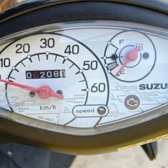 現行モデル⭐️超低走行5,200km‼️外装ピカピカ新品⭐️レッツ スズキ CA4AA型⭐️安心のFiモデル‼️原付　スクーター　50ccの画像