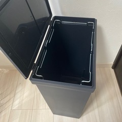 ゴミ箱の画像