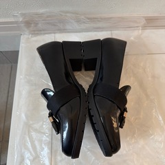 リゾイ REZOY のモールドソールコンフォートタッセルローファーの画像