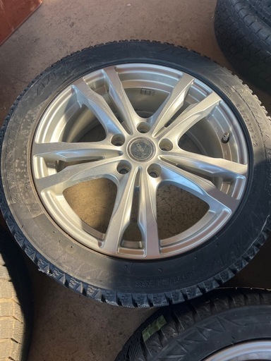 215/50R17 BLIZZAK REVO2  スタッドレスタイヤ