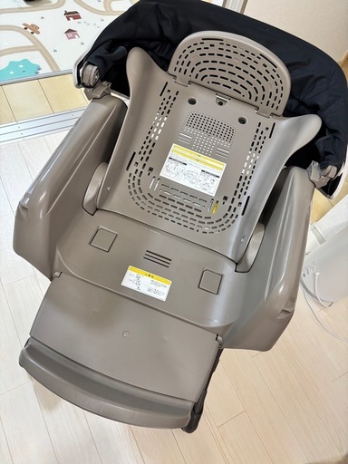 しーた様専用　美品コンビネムリラ　2024年製　コンビ電動スウィングベッド&チェア　ネムリラ