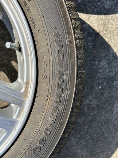 ホイール・スタッドレス4本セット⭐️PCD100 ４穴　普通車　フリード　フィットなど⭐️東金市〜即納品可能