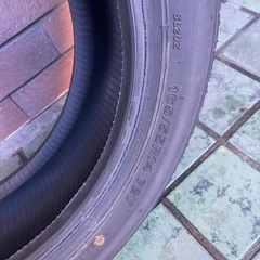 ブリヂストンのタイヤ「セイバーリング（Seiberling） SL201」の画像