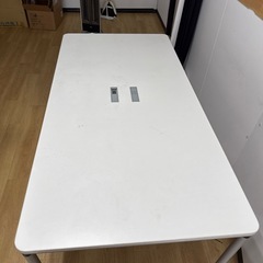 幅180cm 大型デスク・会議テーブル（配線口あり・ホワイト）の画像