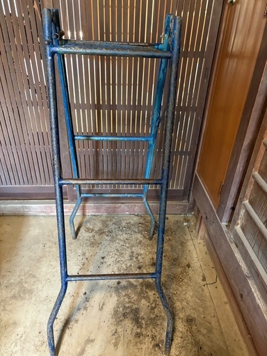 鉄　　脚立　ハシゴ　