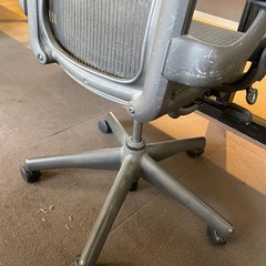 ［本日のみ販売］ハーマンミラー　アーロンチェア　定価28万の画像