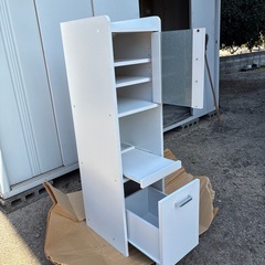 単身向け食器棚、炊飯器ラックの画像