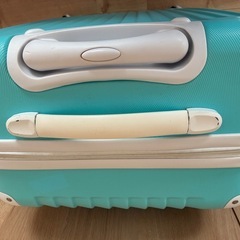 スーツケース　キャリーケースの画像