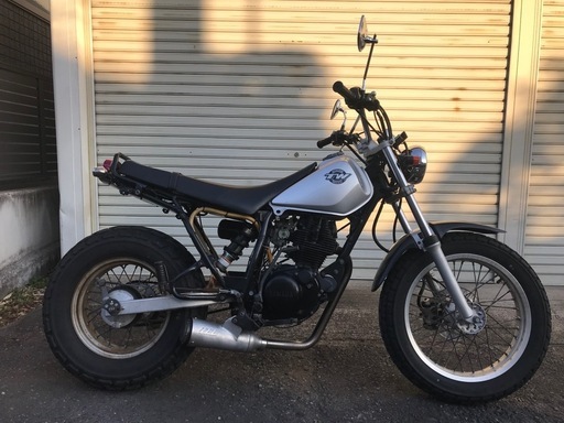 ヤマハ　TW200