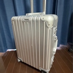 アルミ スーツケース 高級 美品の画像