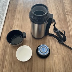 保温ポットの画像