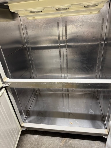 ホシザキ　業務用冷凍庫