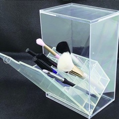 【フタ付きで埃から守る】化粧品・筆・ペン収納 クリアボックスの画像
