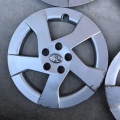 30プリウス　前期　純正ホイールキャップ　4枚の画像