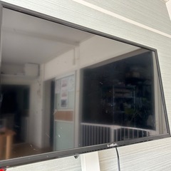 32型液晶テレビ 無料／脚折れ・画面傷あり／2/25まで引き取りの画像