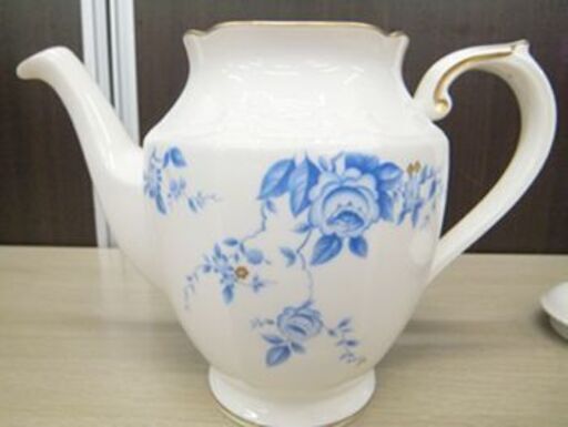 ノリタケ アイボリーチャイナ ブルーローズ ティーポット・シュガーポット・ミルクピッチャー3点セット Noritake Ivory China 金縁 苫小牧西店