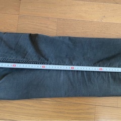 リーバイスブラックコーデゥロイの画像