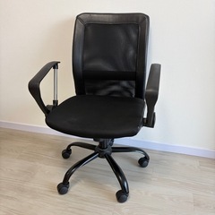 オフィスチェア 黒　の画像