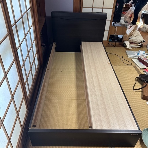 シングルベッド枠　マット無し