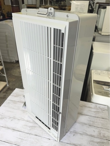 札幌市内配送可 美品 24年製 コロナ ルームエアコン ウインドエアコン 窓用エアコン CW-1824R 標準窓枠付き