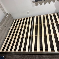 【クイーンサイズ】ベッドフレーム&N-sleepマットレス【3/10 or 3/11に取りに来てくれるかた限定】の画像