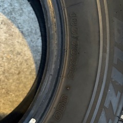 185/70R14 ブリヂストンVRX スタッドレスタイヤ！の画像