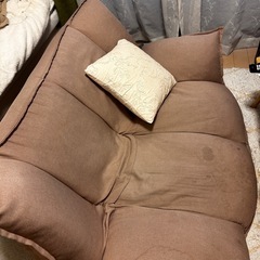 【本日〜24日までに引き取り可能な方限定】ローソファー ソファー  2人掛けの画像