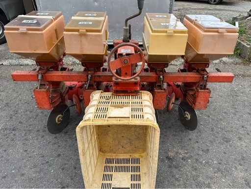 トラクター用 施肥播種機 施肥機　サン機工　さばける号　SO-400　播種機　肥料　種子　麦　大豆　4条　アタッチメント　パーツ