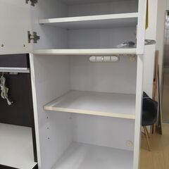 リユースのサカイ浦和店 【H252】スリム食器棚 ホワイトの画像