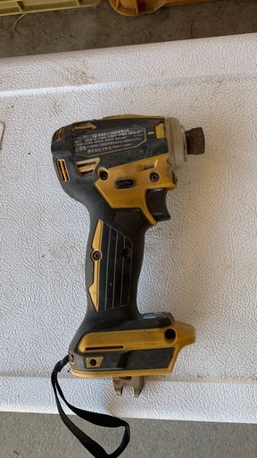 完了　マキタ充電式3/31インパクトドライバー 18V(中古品)値引き