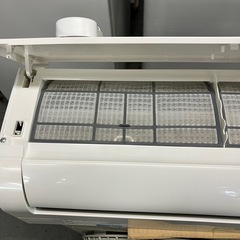 2023年製 HITACHI 日立 ルームエアコン RAS-AJ22M (W) 2.2kw 100v　主に6畳用 白くまくんの画像