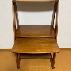 コンパクトな机の画像