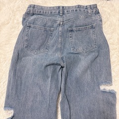 ダメージ　ジーンズ　ジーパンの画像