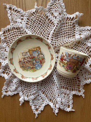 イギリス　ロイヤルドルトン　カップ&ソーサー