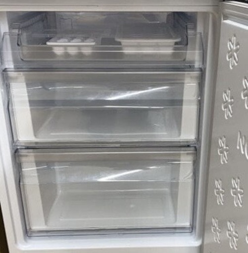 冷蔵庫【配達無料お届け設置出来ます?都内近郊?】✨2025年新品購入品✨148ℓ容量✨除菌クリーニング済の超極美品✨他にも冷蔵庫.洗濯