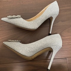 パンプス 38 シルバー　結婚式　ビジュー ヒール シューズ  靴　ウェディングシューズの画像