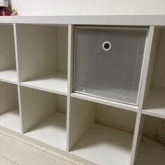 IKEA・シェルフユニット・KALLAX・収納ボックス付きの画像