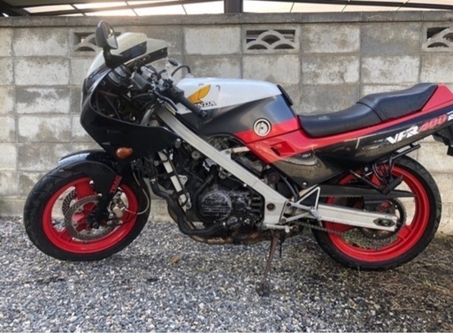 VFR400R    書類有り　   値段交渉可
