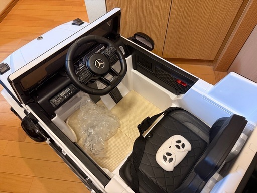 メルセデスベンツ電動乗用車 ホワイト 乗用ラジコンカー 電動ラジコン
